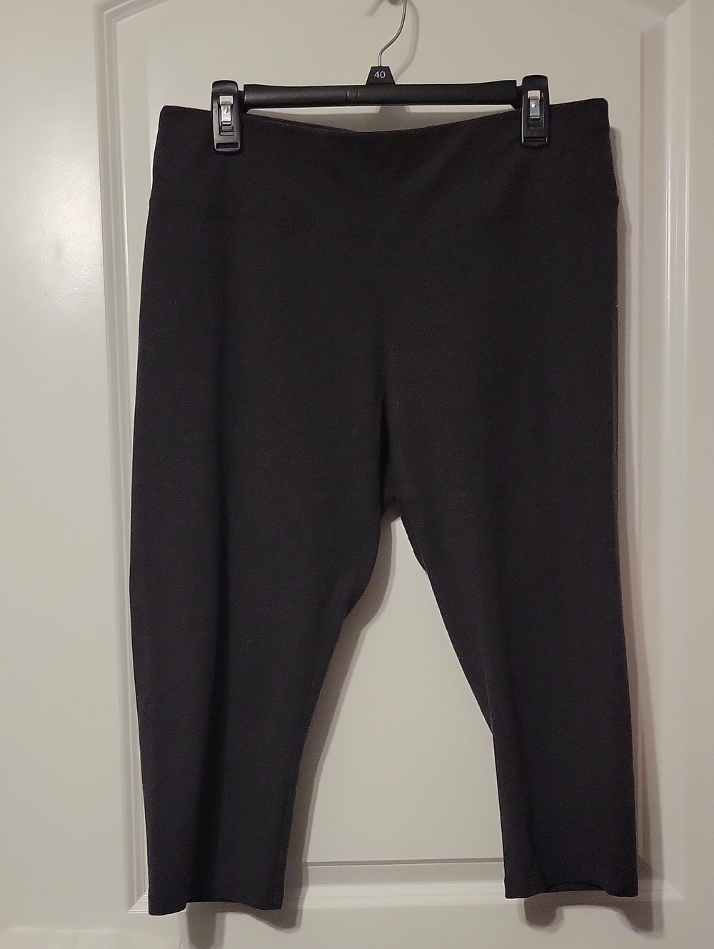 Sonoma Women's Cropped Leggings. Dark Gray, 0X. Like New.